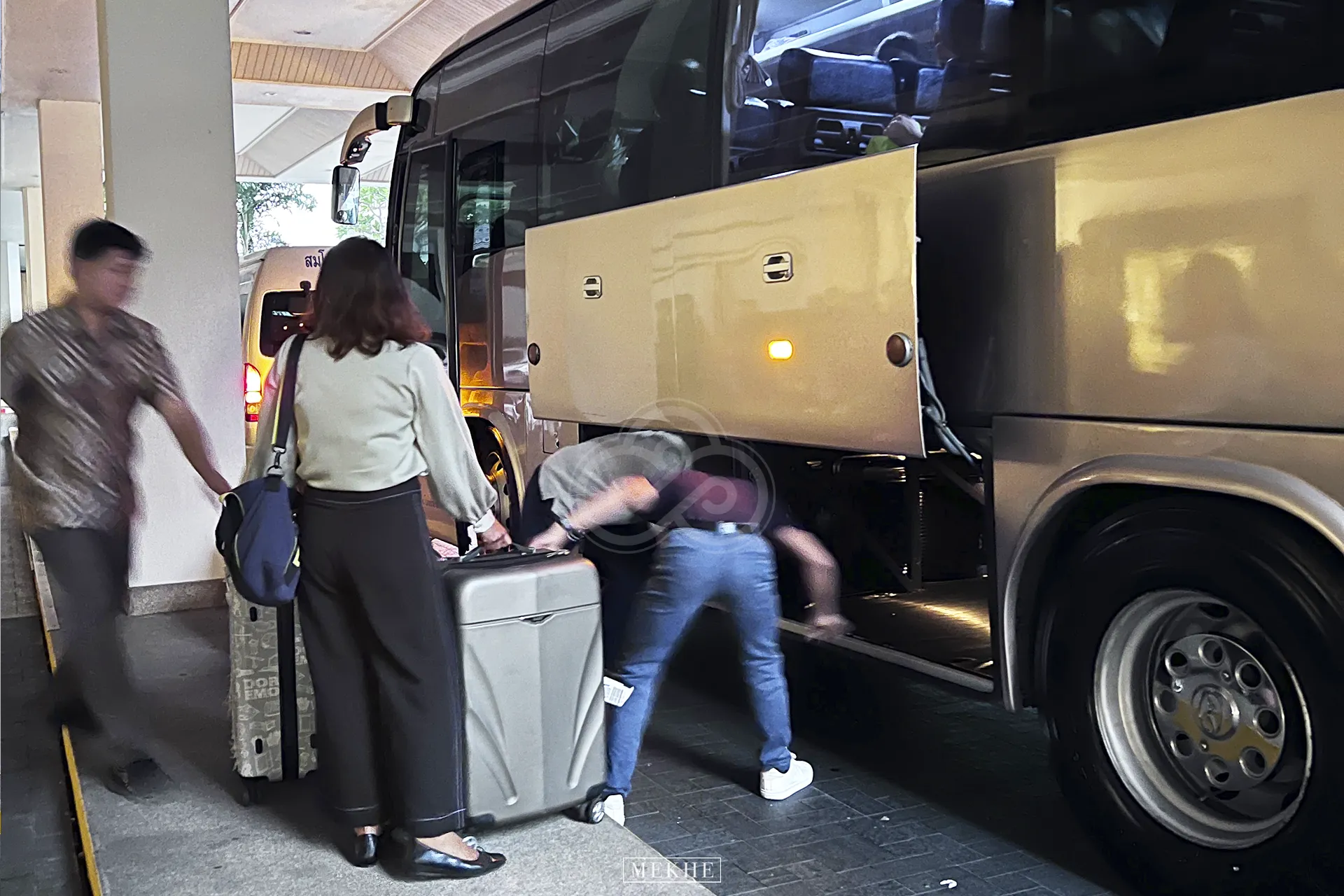 th-bus-coach